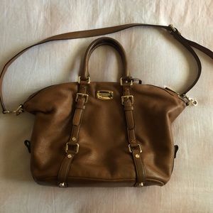 Leather Michael Kors purse\crossbody bag